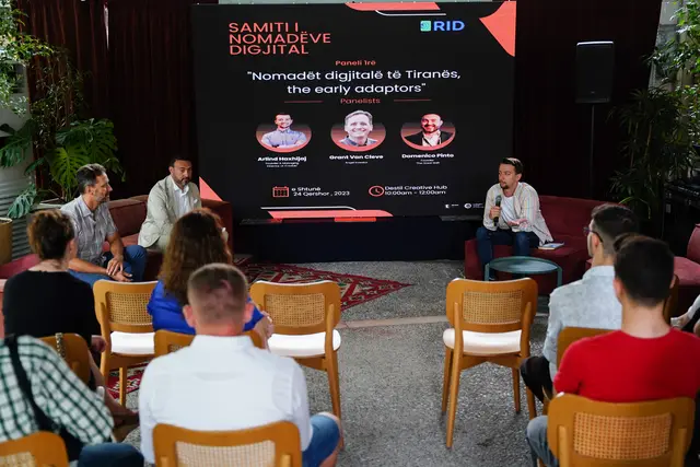 Panel and audience at the Digital Nomads Summit in Tirana (photo DN-08)